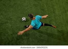 口误？斯洛特：梅西C罗没在英超踢过，很难比较他俩和萨拉赫37亮71回复